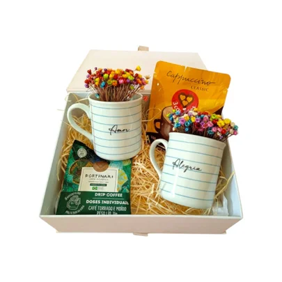 Cesta Canecas Amor&Alegria